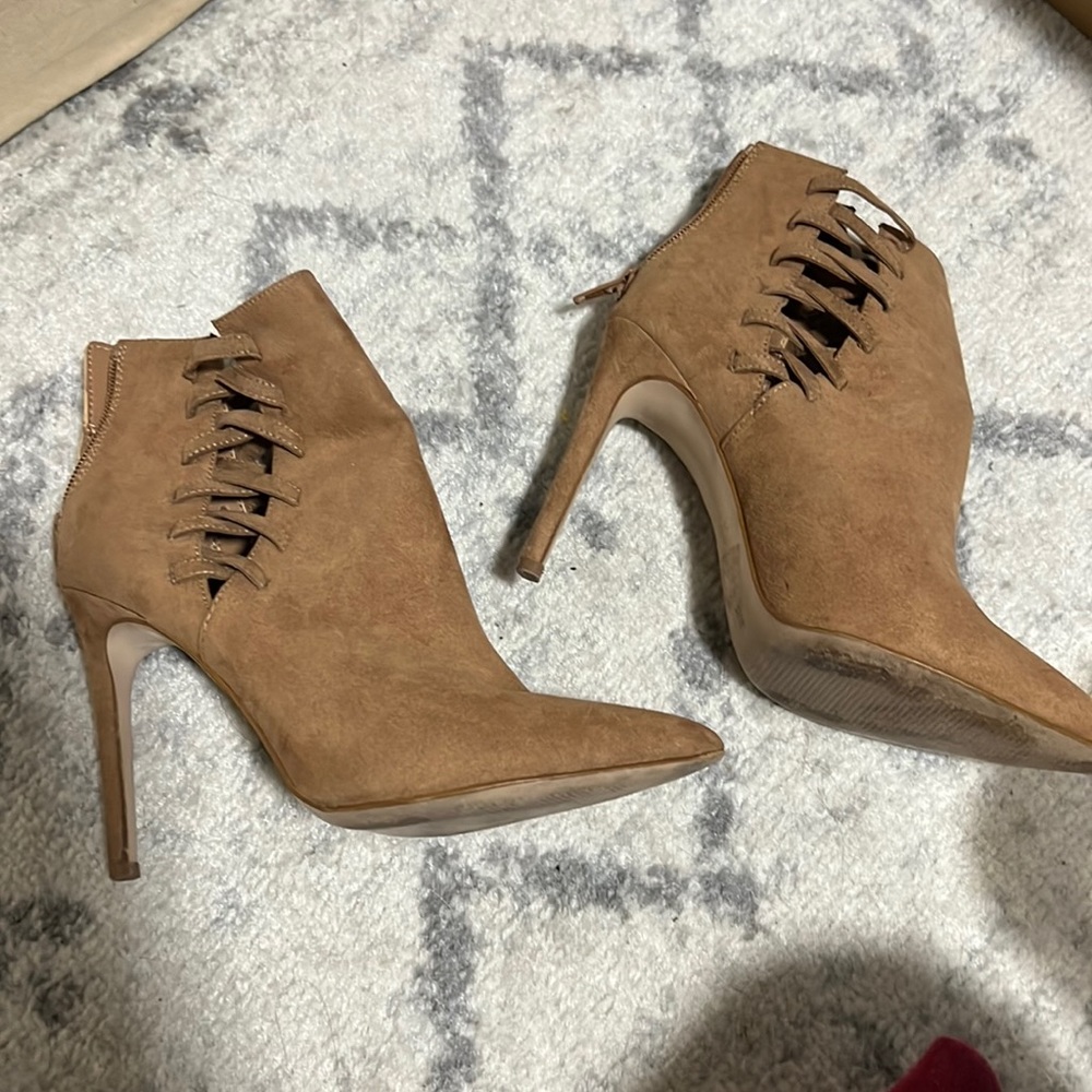 Tan aldo booty heels